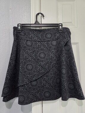 Size M Black Patterned Women's Skirt